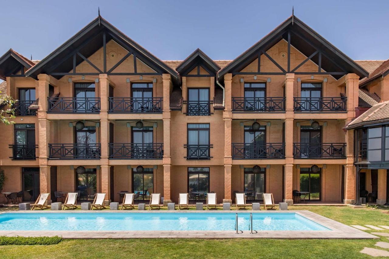 Radisson Hotel Tamboho Waterfront Antananarivo Exterior photo