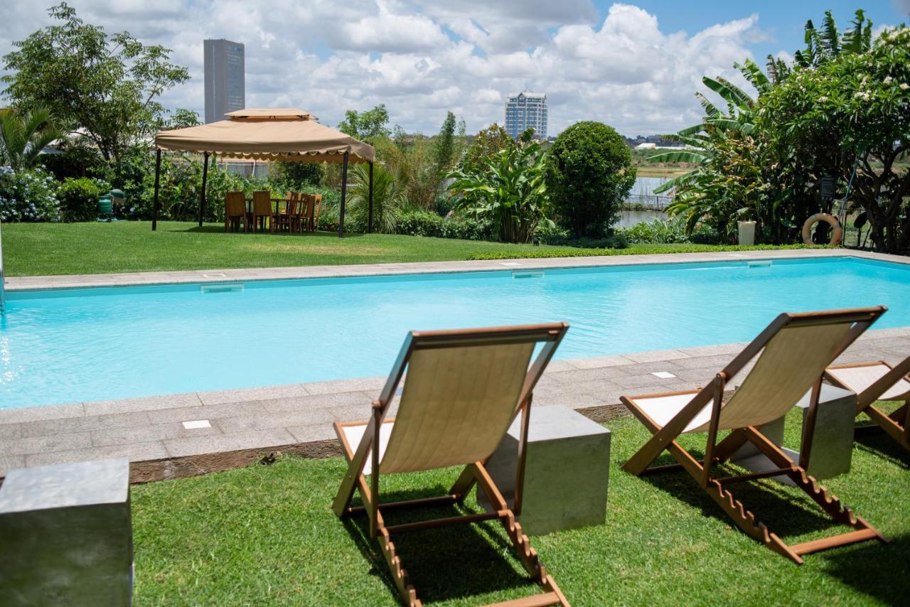 Radisson Hotel Tamboho Waterfront Antananarivo Exterior photo