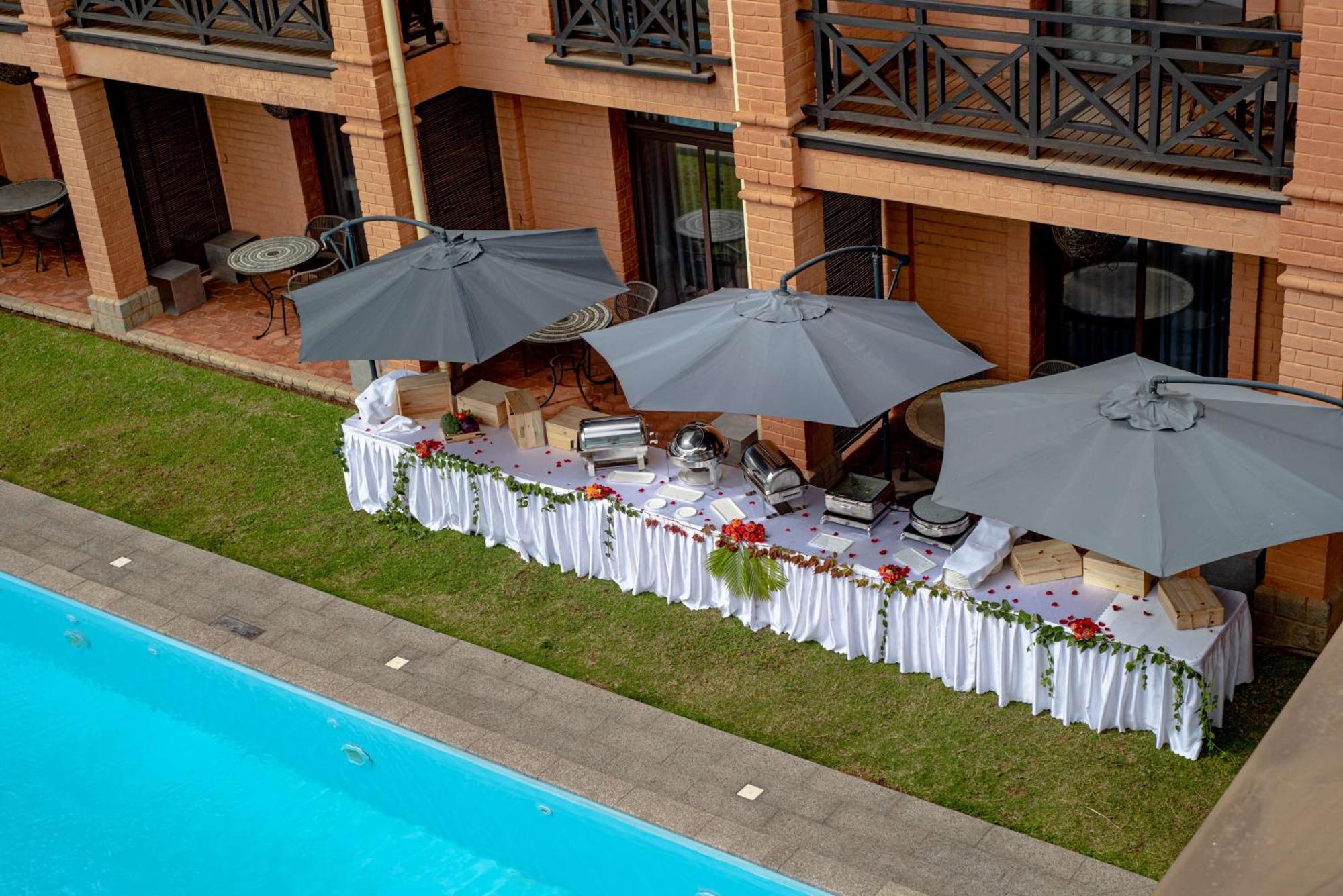 Radisson Hotel Tamboho Waterfront Antananarivo Exterior photo